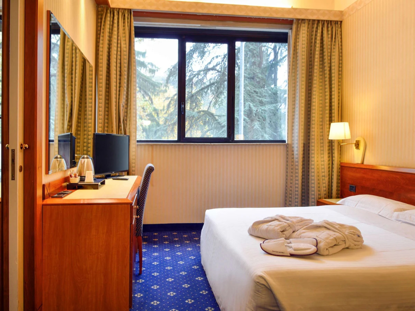 Отель Mercure Astoria Reggio Emilia