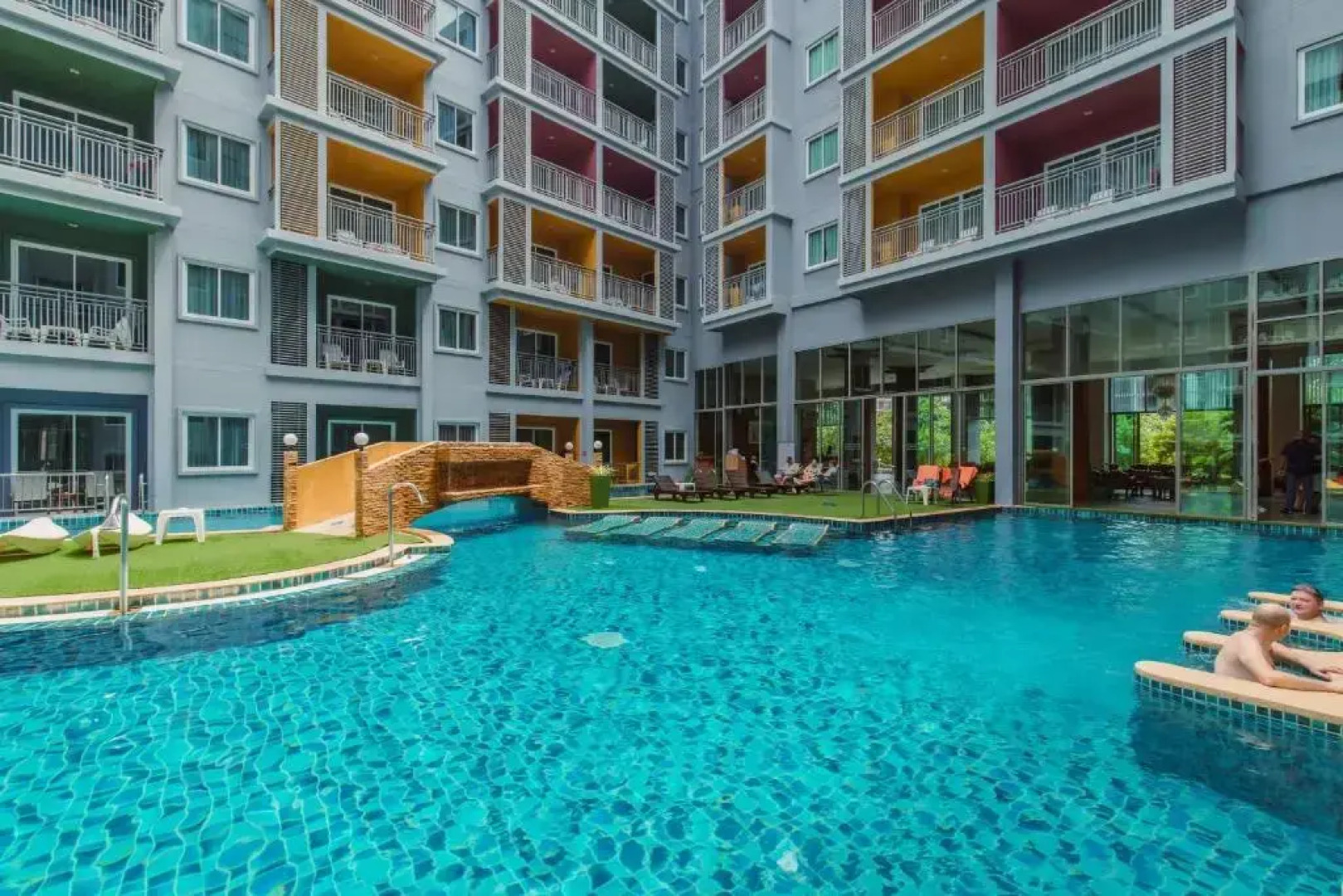 Отель Elite Suites Patong