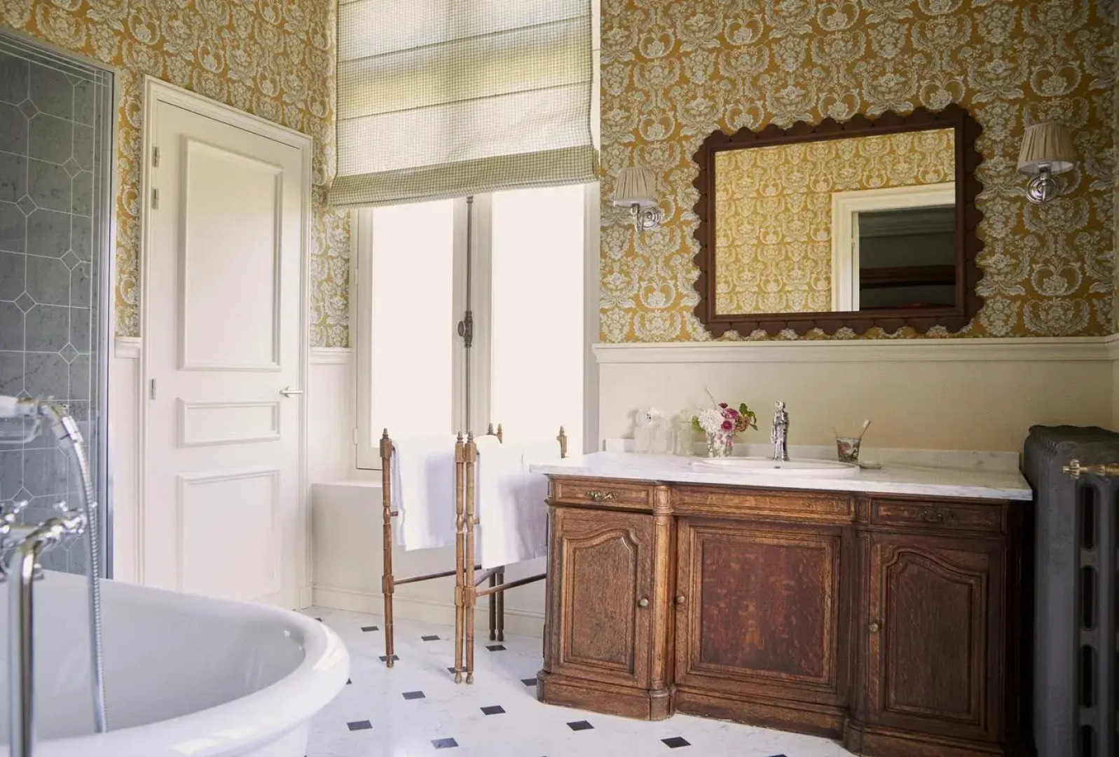 Abbaye des Vaux De Cernay by Paris Society