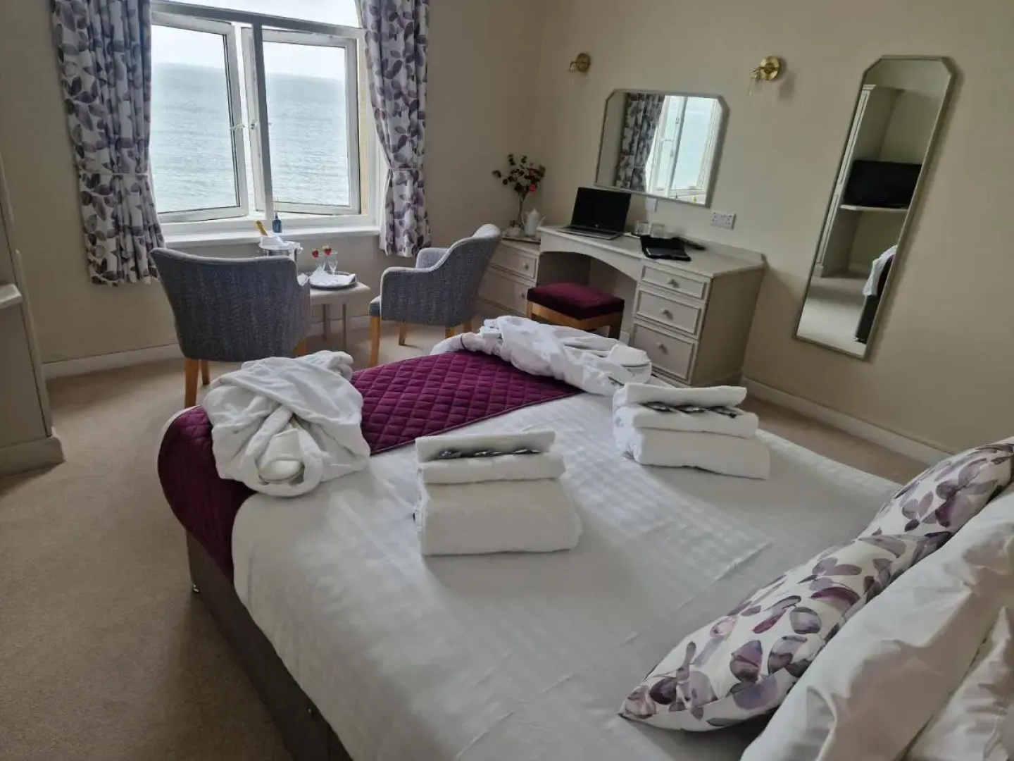 Redcliffe Hotel