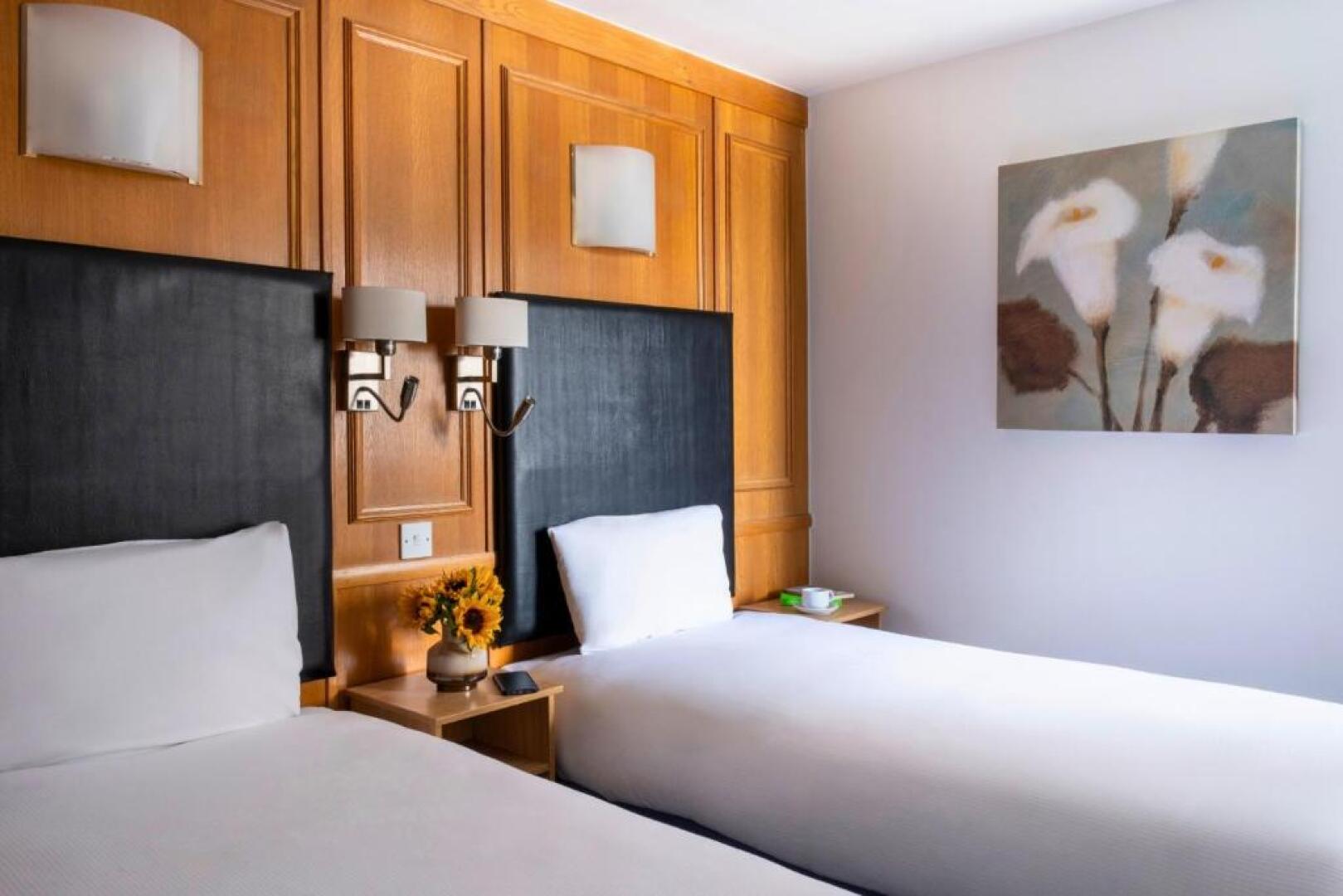 Отель St Giles London