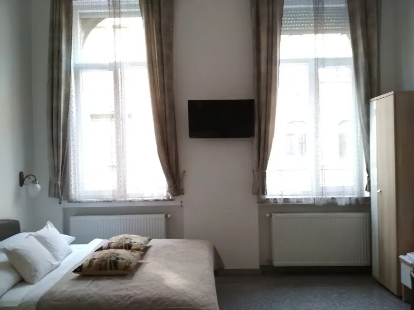 Happy Holiday Lux Apartments