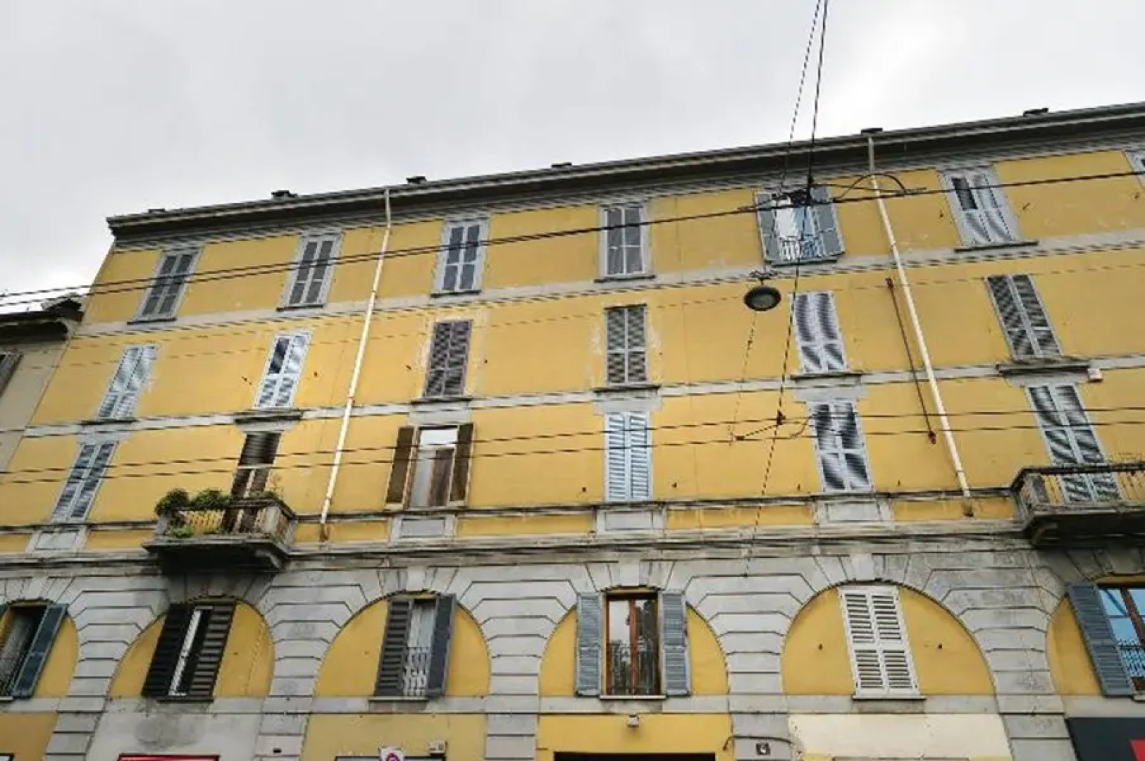 Montello - 988 - Milan - HLD 34366