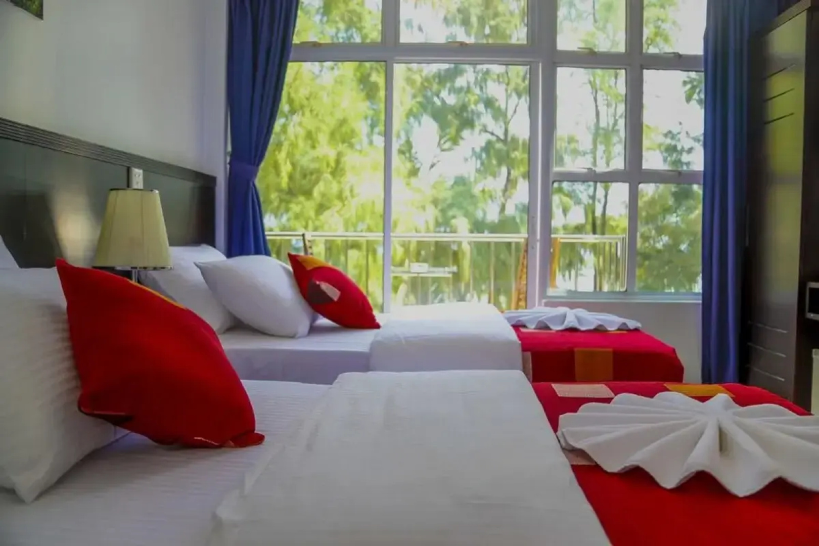 Sunny Suites Inn