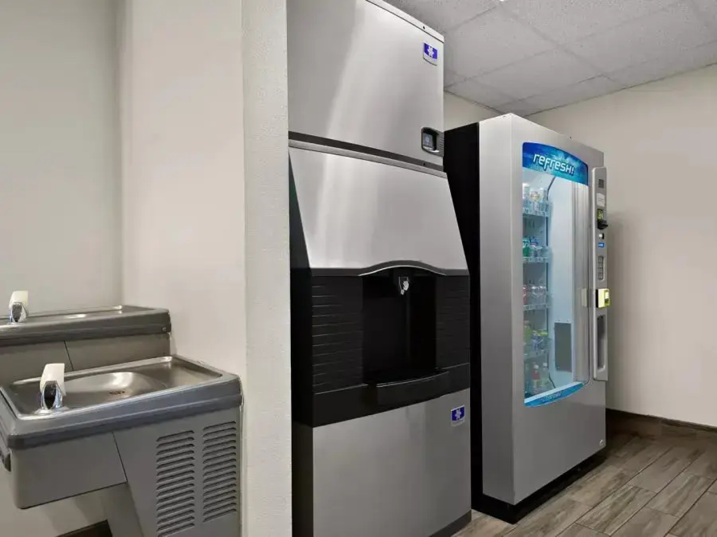 SPOT X Hotel Tampa - Wesley Chapel by The Red Collection