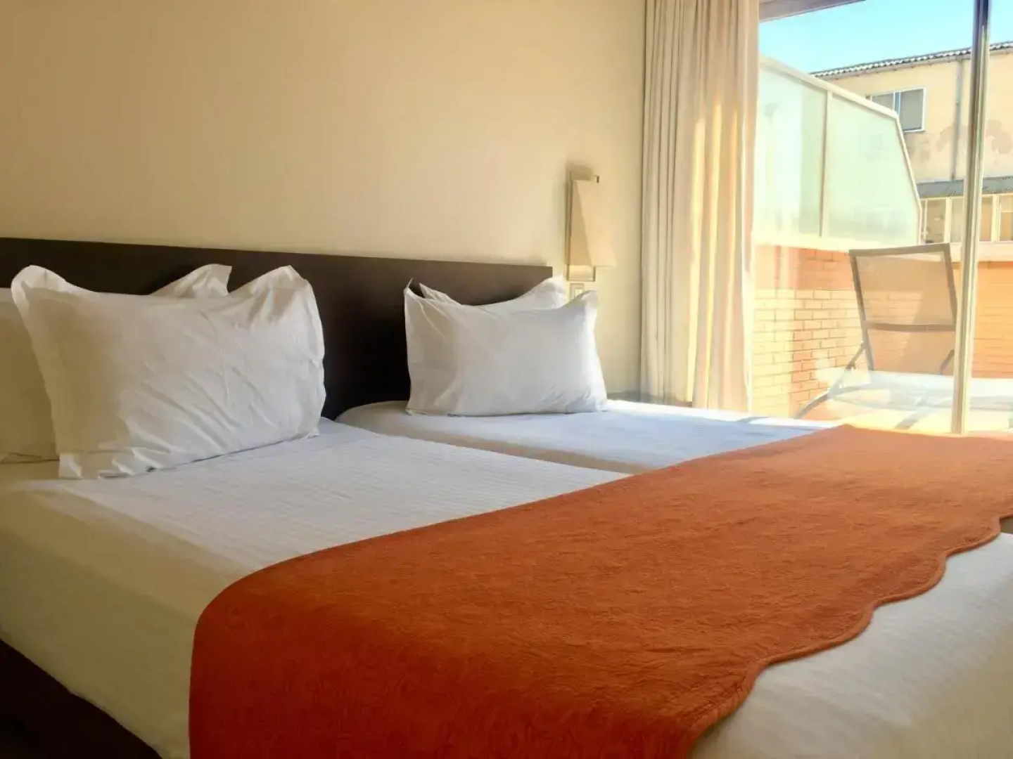 Отель Suites Viena Plaza De Espana