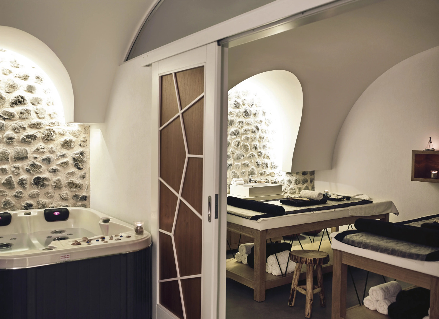 Santo Pure Oia Suites and Villas