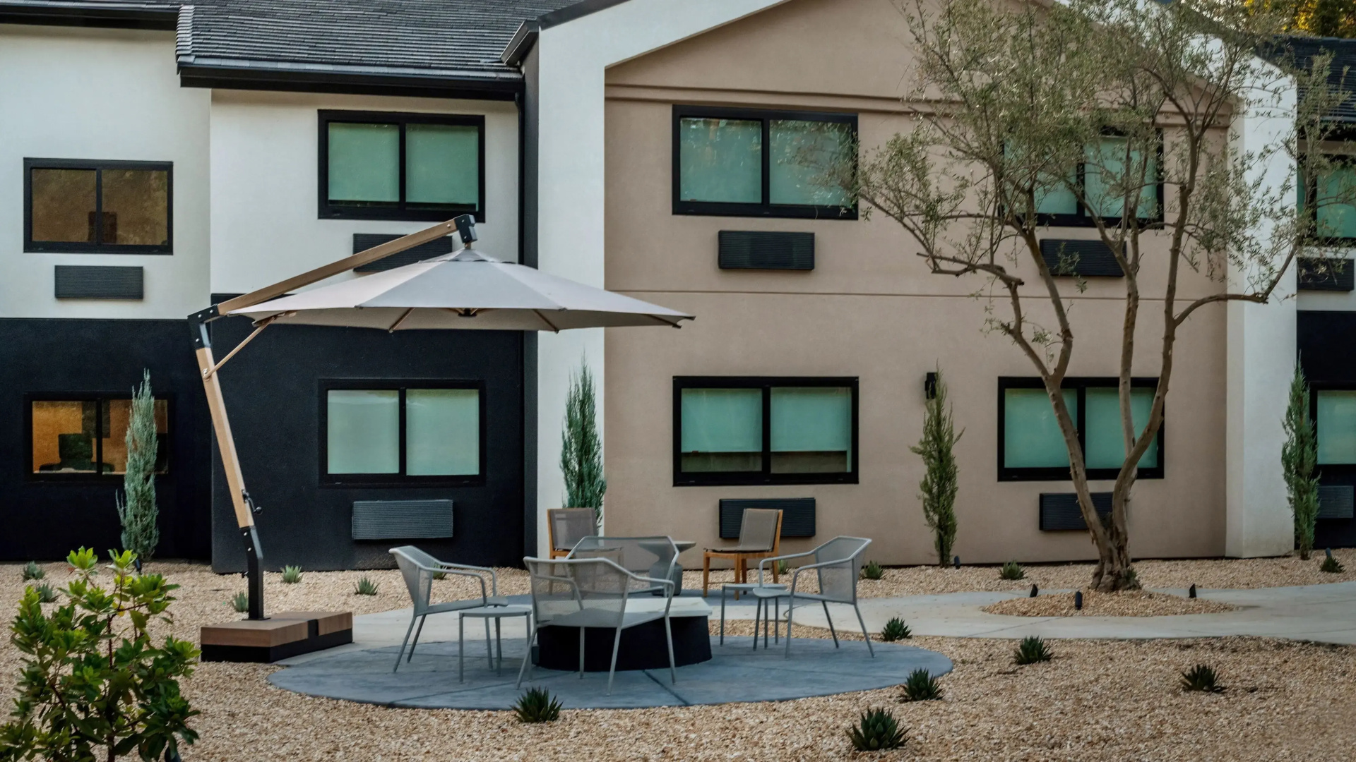 The Inelle, Oakhurst Yosemite, a Tribute Portfolio Hotel