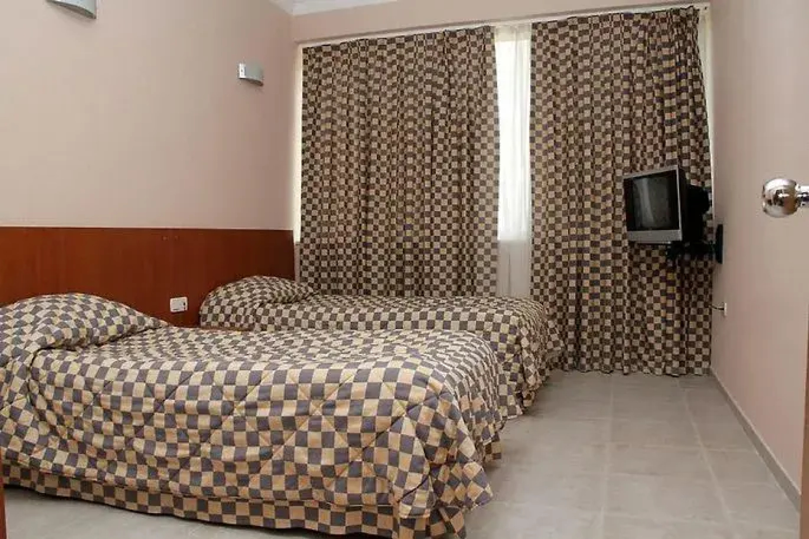 Andamati Hotel