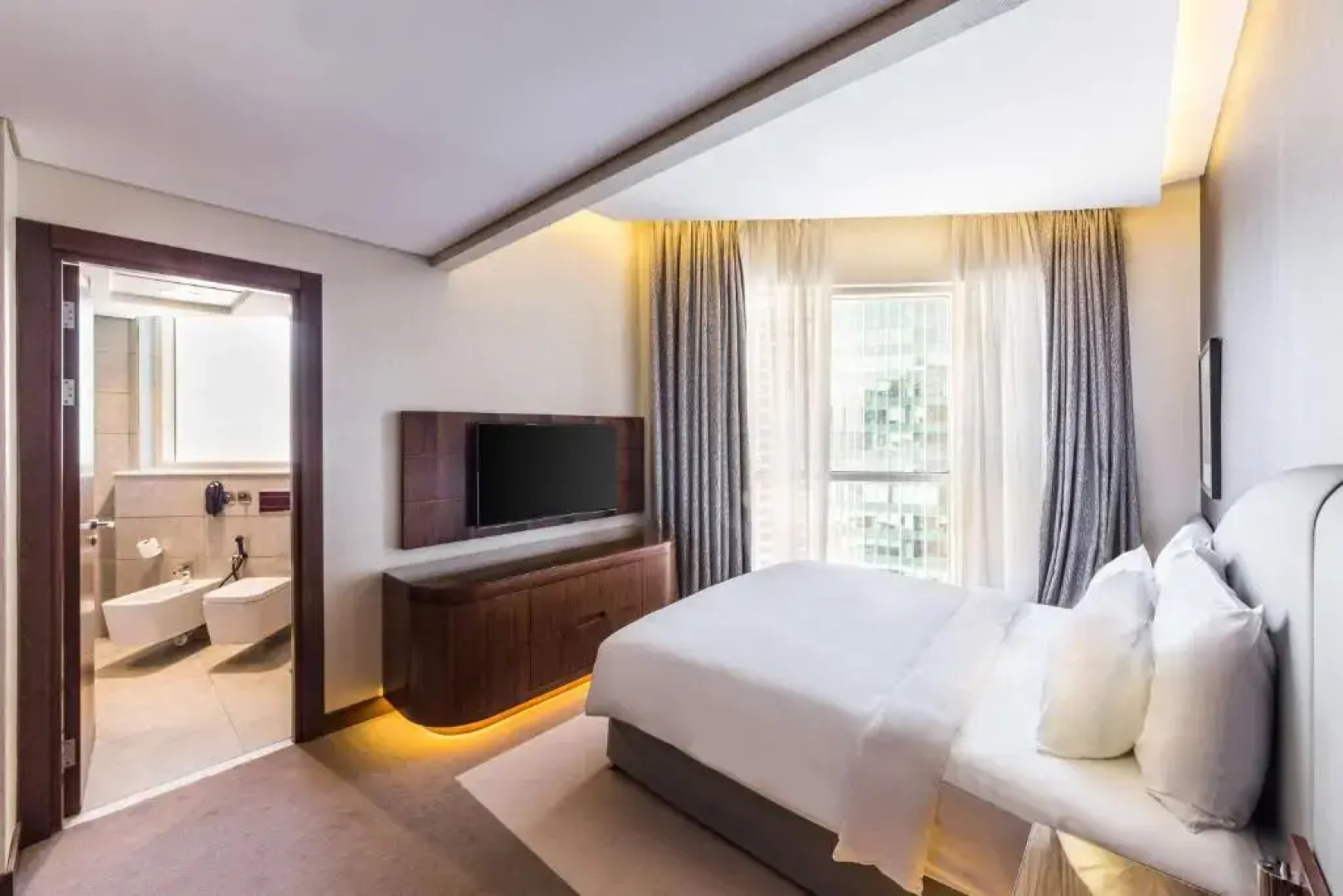 Radisson Blu Hotel, Dubai Waterfront