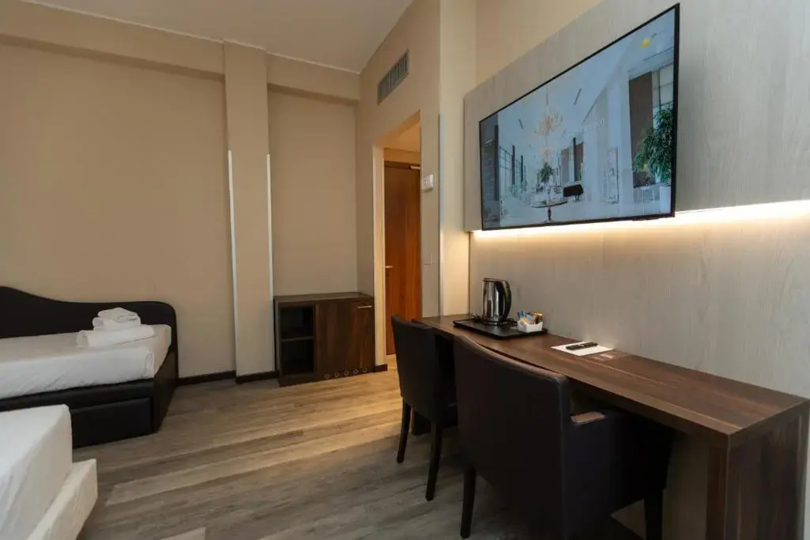 Отель Garibaldi Palace