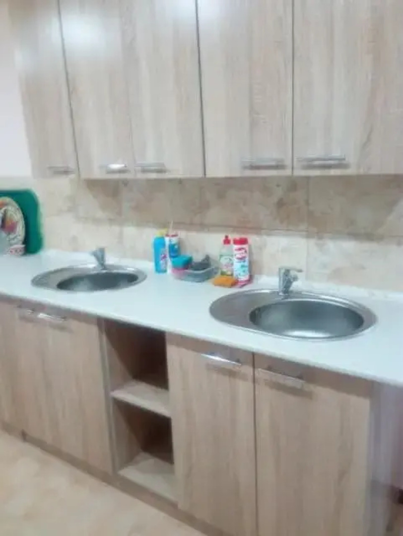 Molodezhnaya 8 Guest House