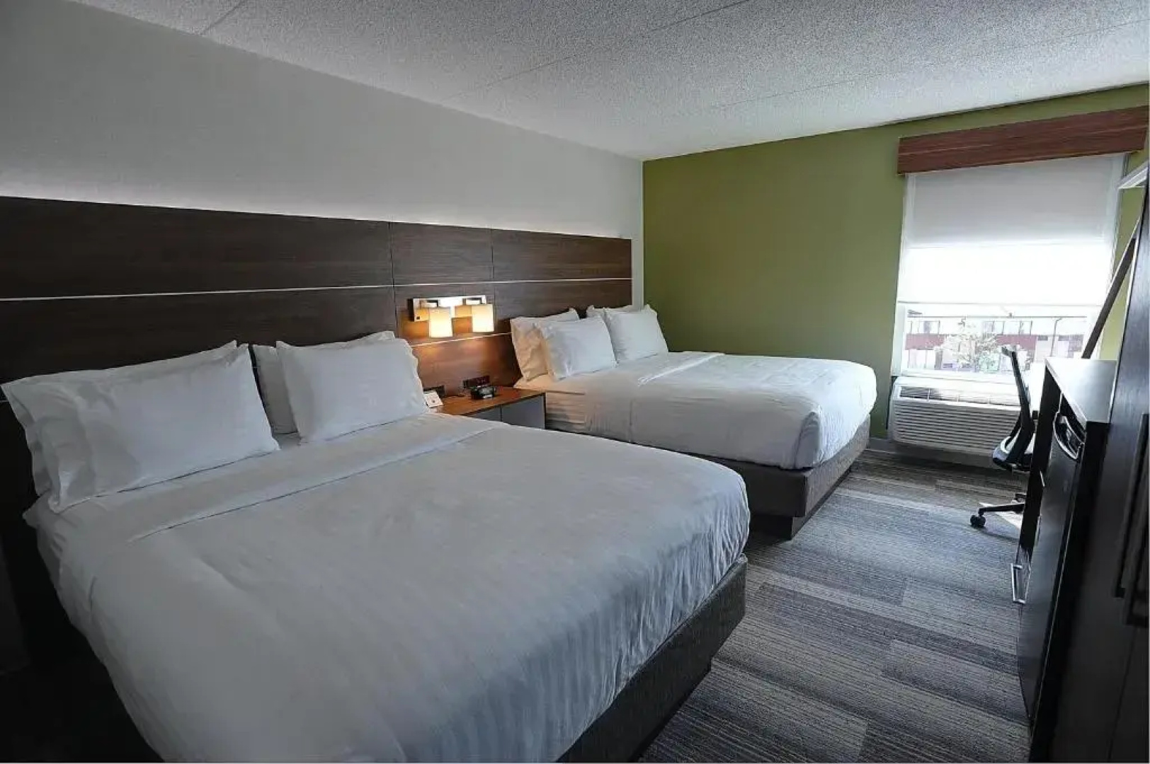 Holiday Inn Express & Suites Toronto Airport West by IHG