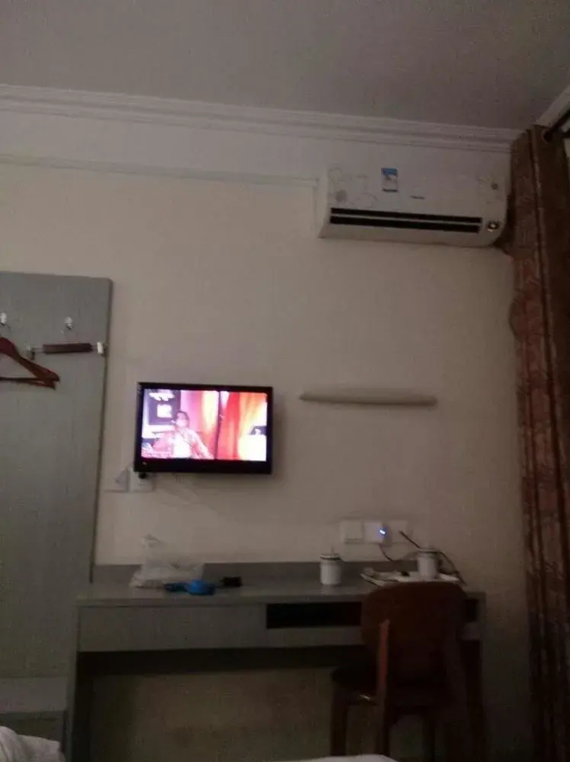 Zhongtian Seaview Hotel (Zhanqiao Railway Station)