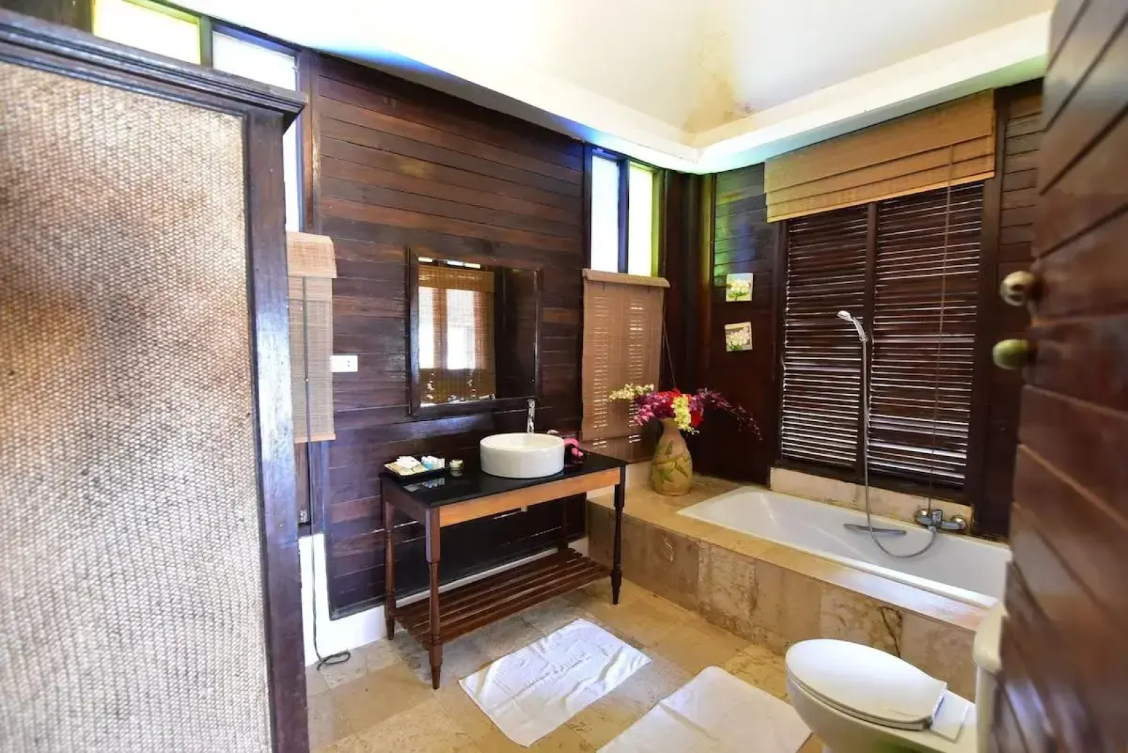 Отель Koh Ngai Thanya Beach Resort