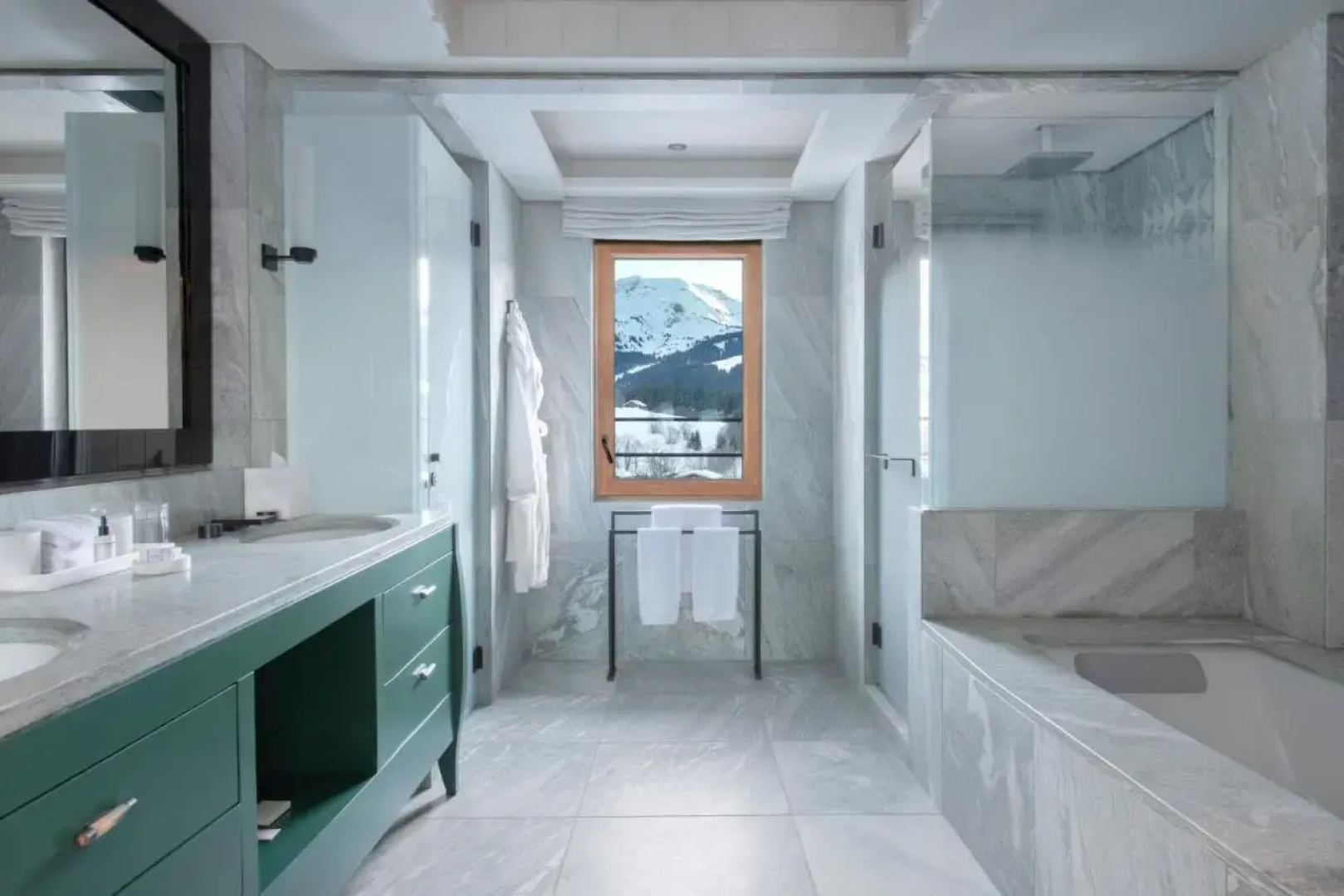 Отель Four Seasons Hotel Megeve