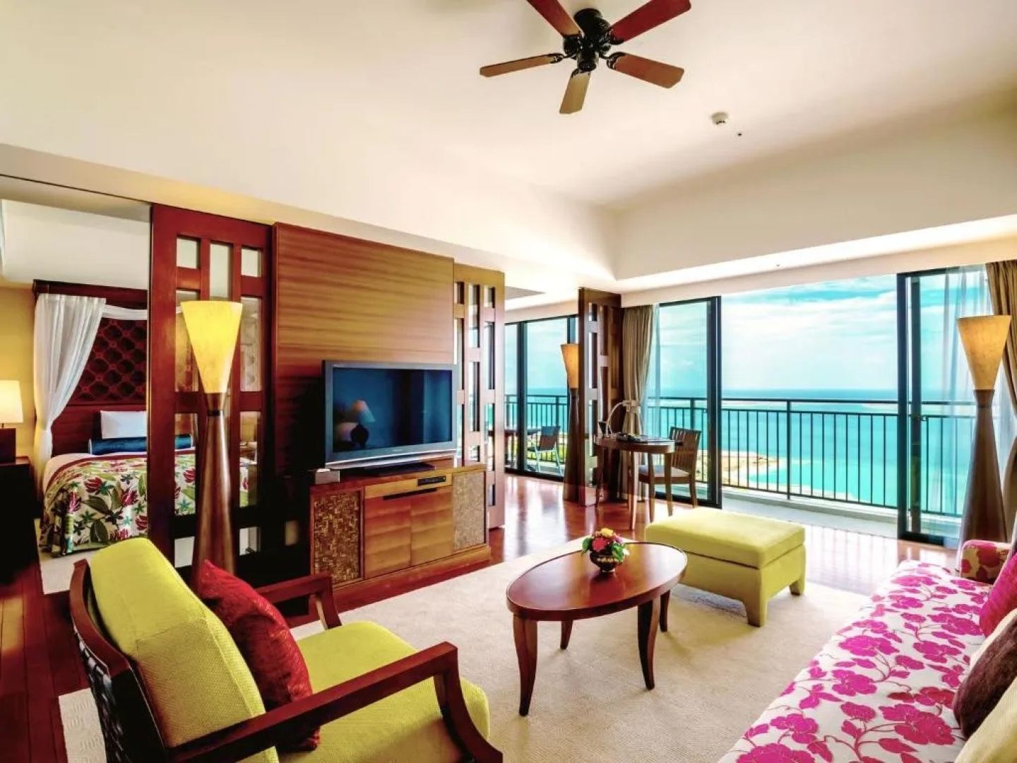 Отель Southern Beach Hotel & Resort Okinawa