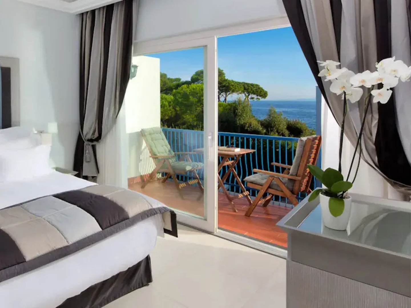 Punta Molino Beach Resort and Thermal Spa