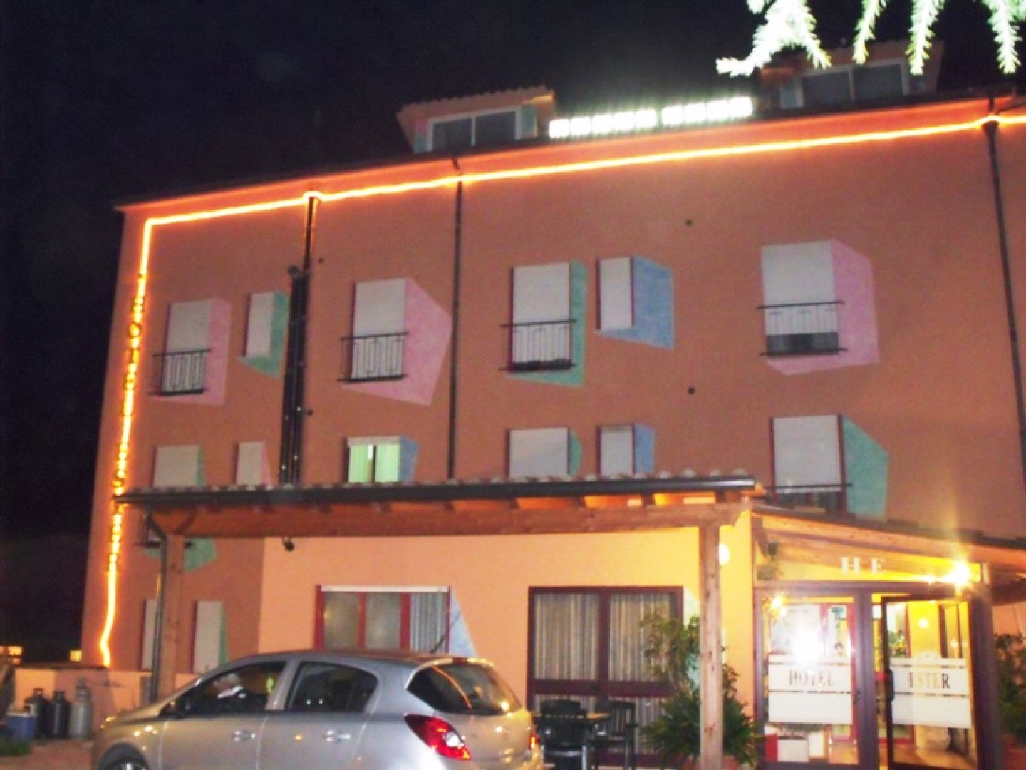 Hotel Ester