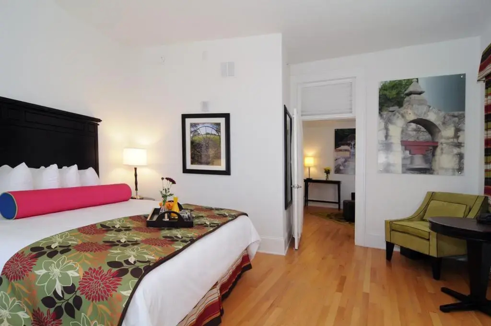 Hotel Gibbs Downtown Riverwalk