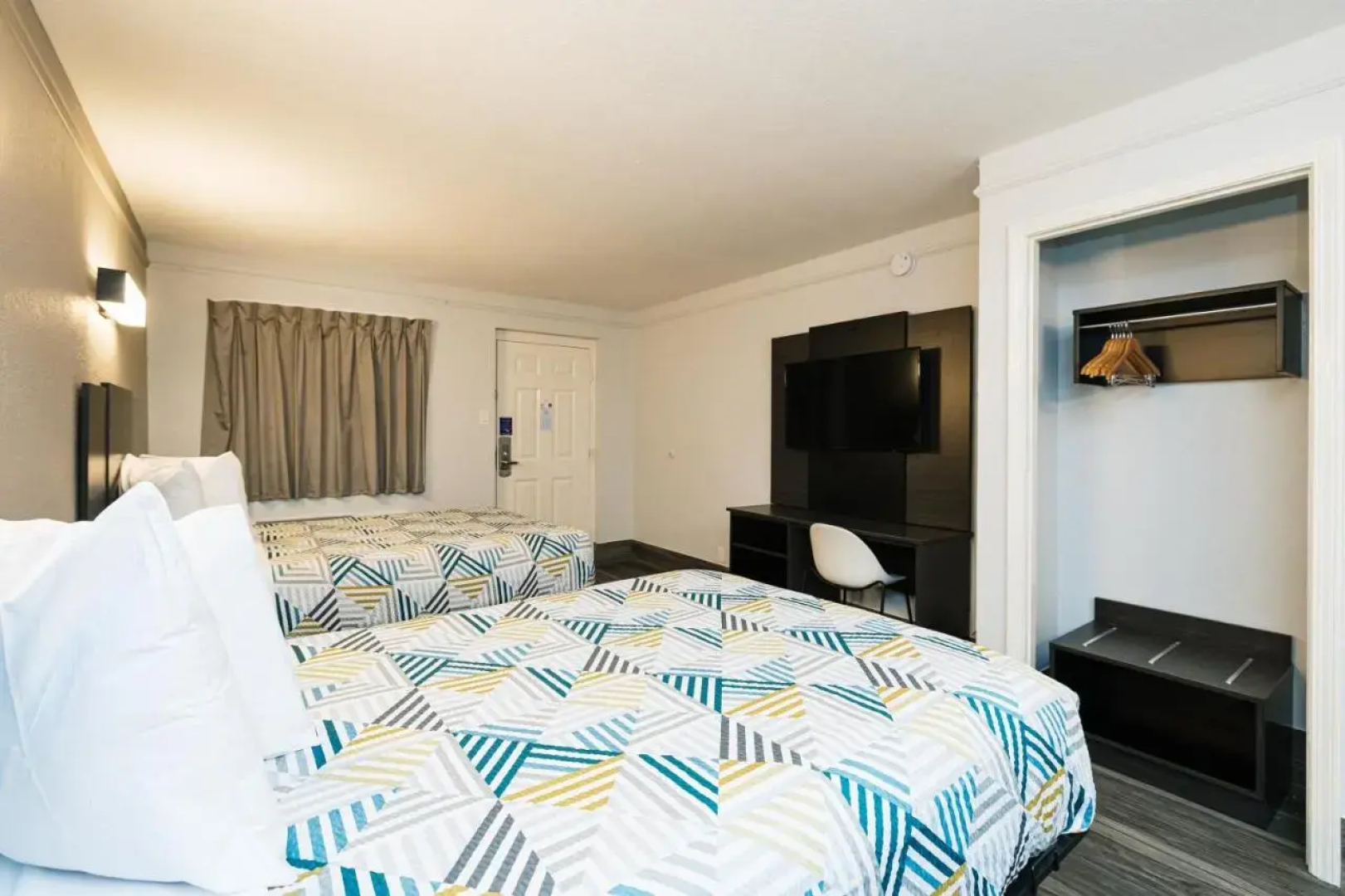 Motel 6 Baytown, TX - Garth Rd