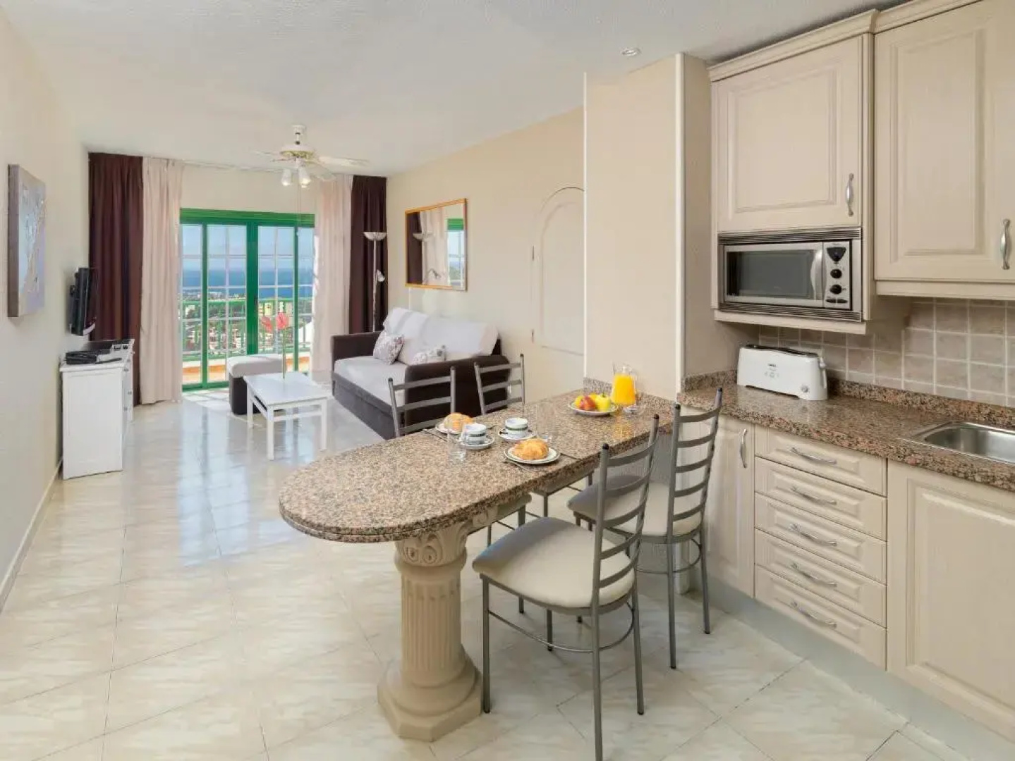 Regency Torviscas Apartments & Suites
