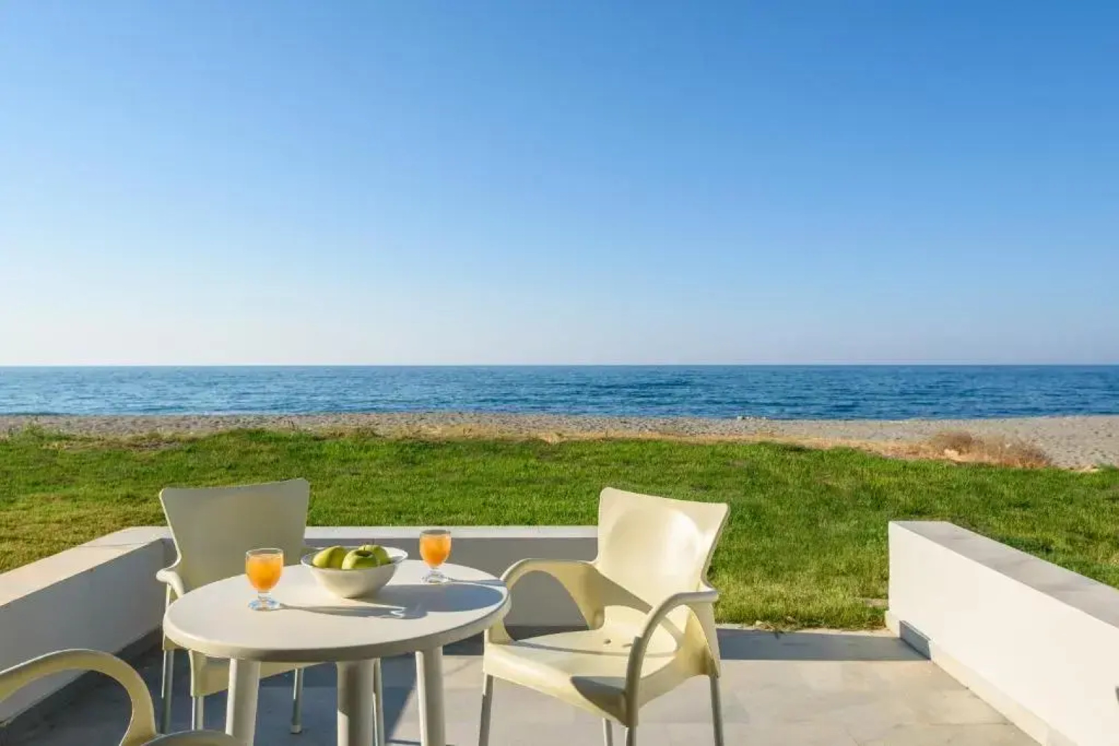 Kostakis Beach Apartments