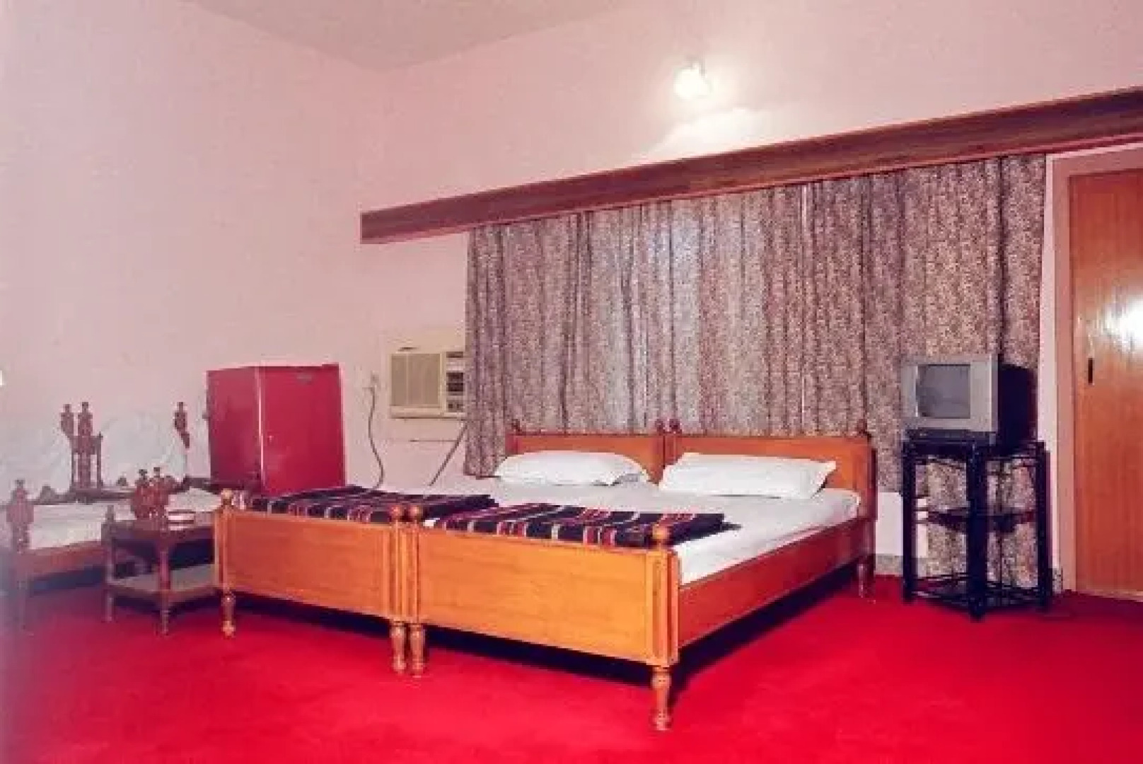 Hotel Padmini Nivas
