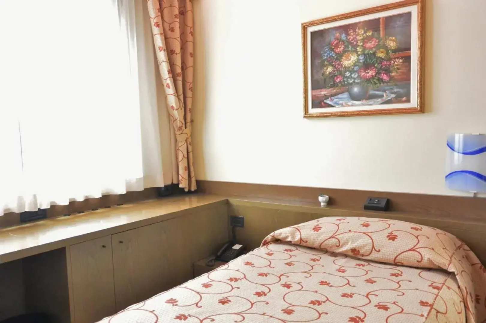 Melas Hotel