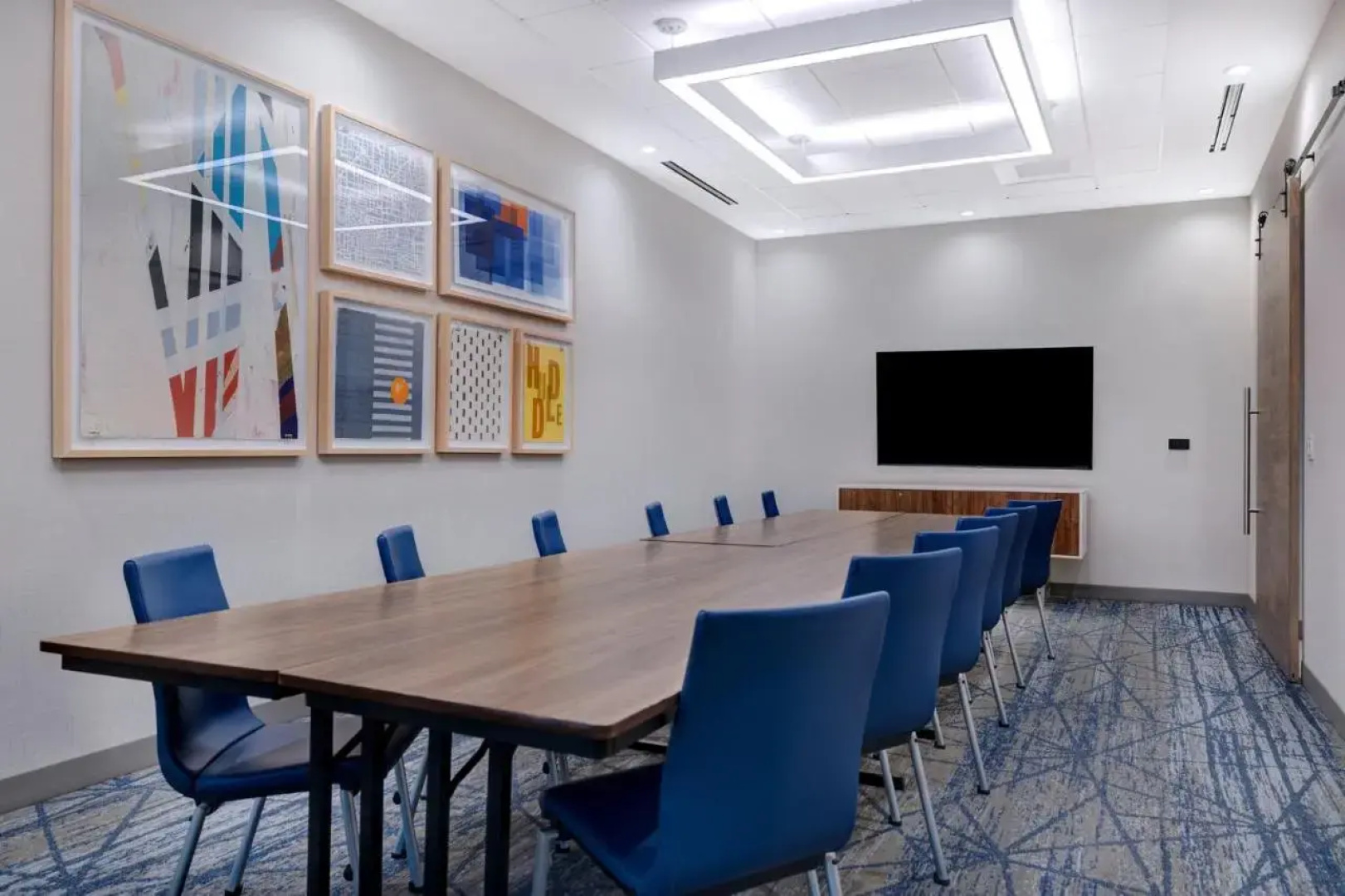 Отель Holiday Inn Express & Suites Chino Hills by IHG