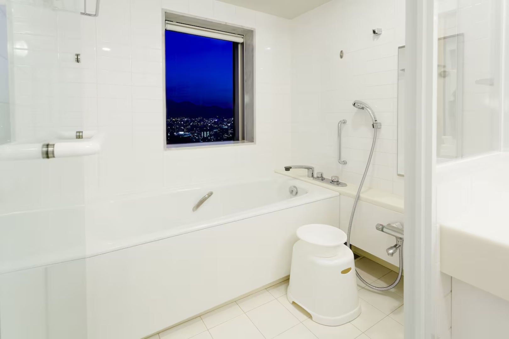 Отель JR Tower Nikko Sapporo