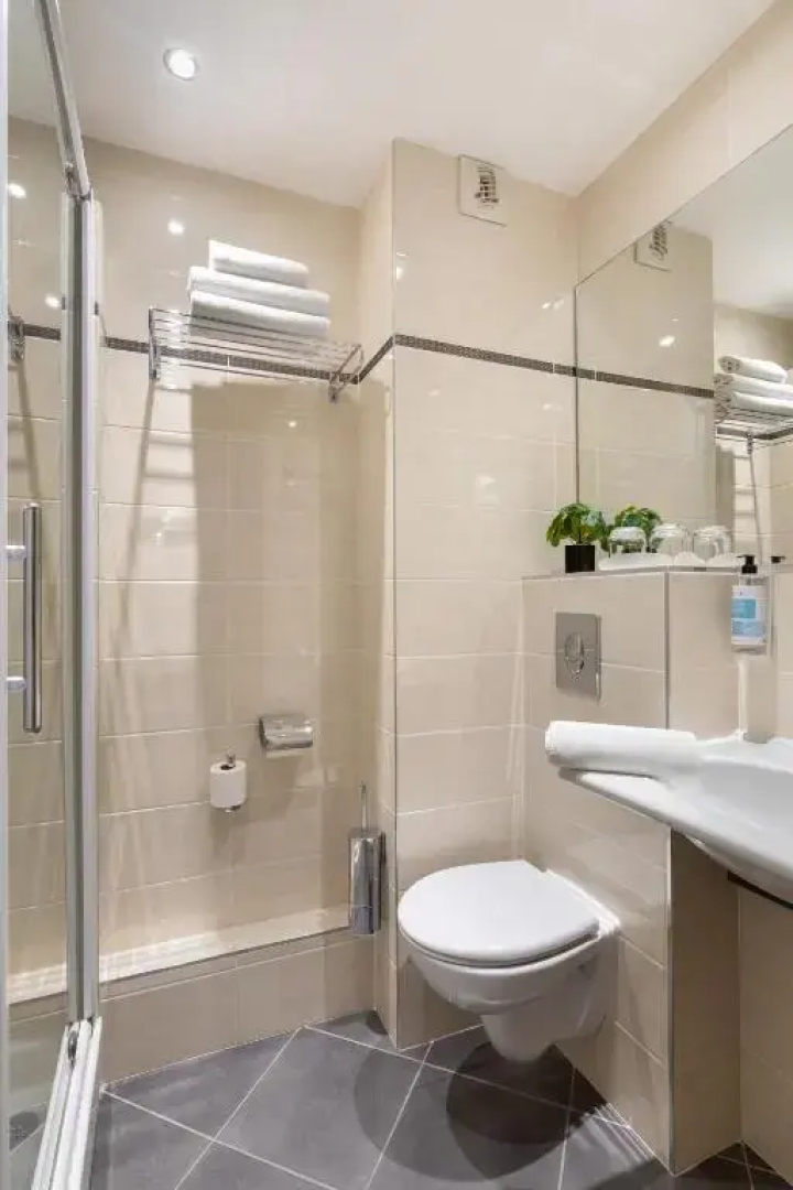 Chromatics Hotel & Restaurant The Hill Club by happyculture