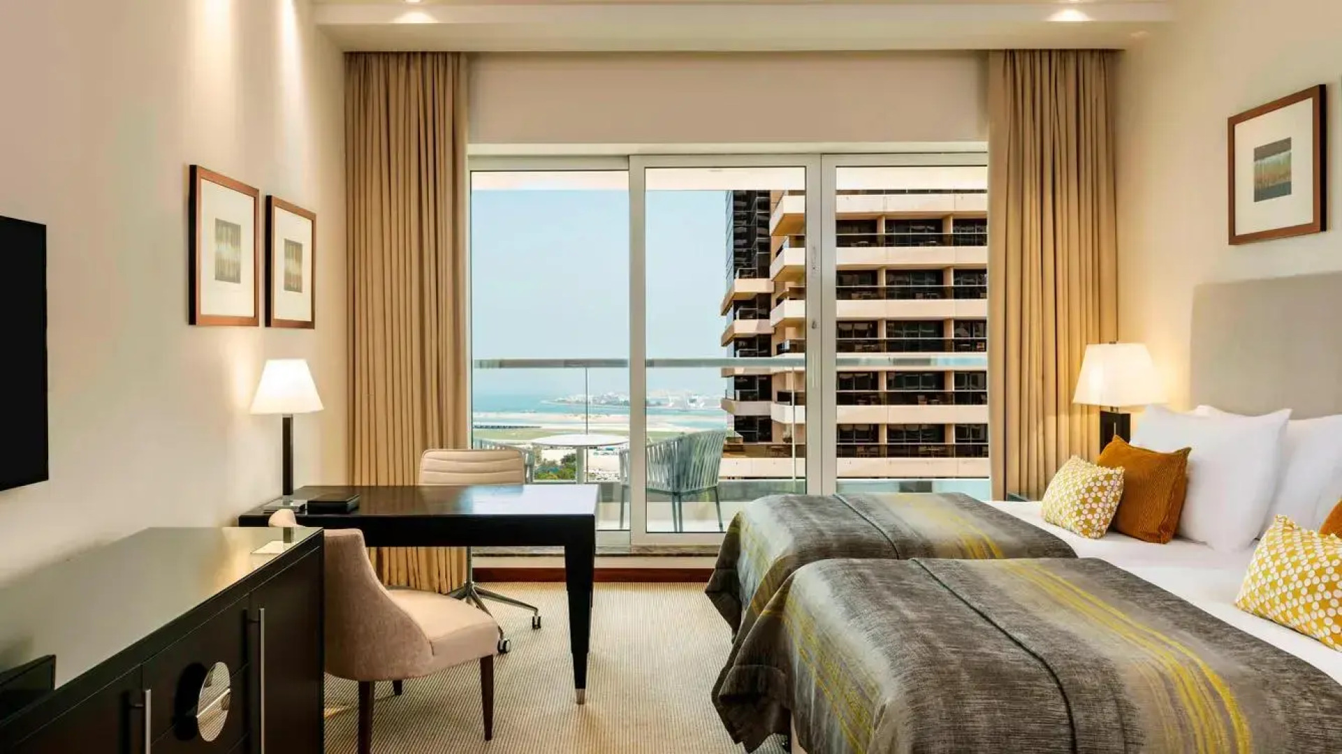 Grosvenor House, a Luxury Collection Hotel, Dubai