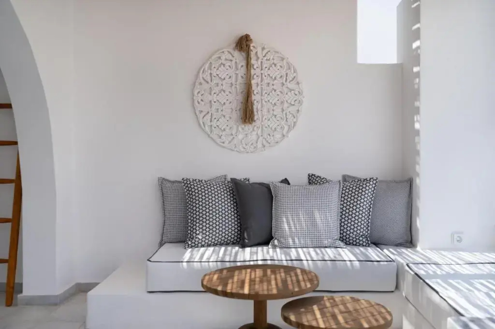 Kosmitis Suites & Villas