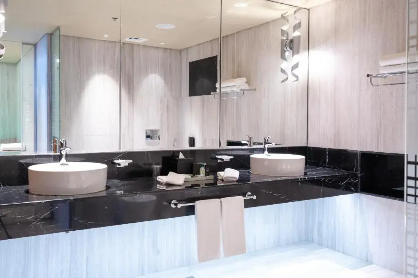 The Art Hotel & Resort