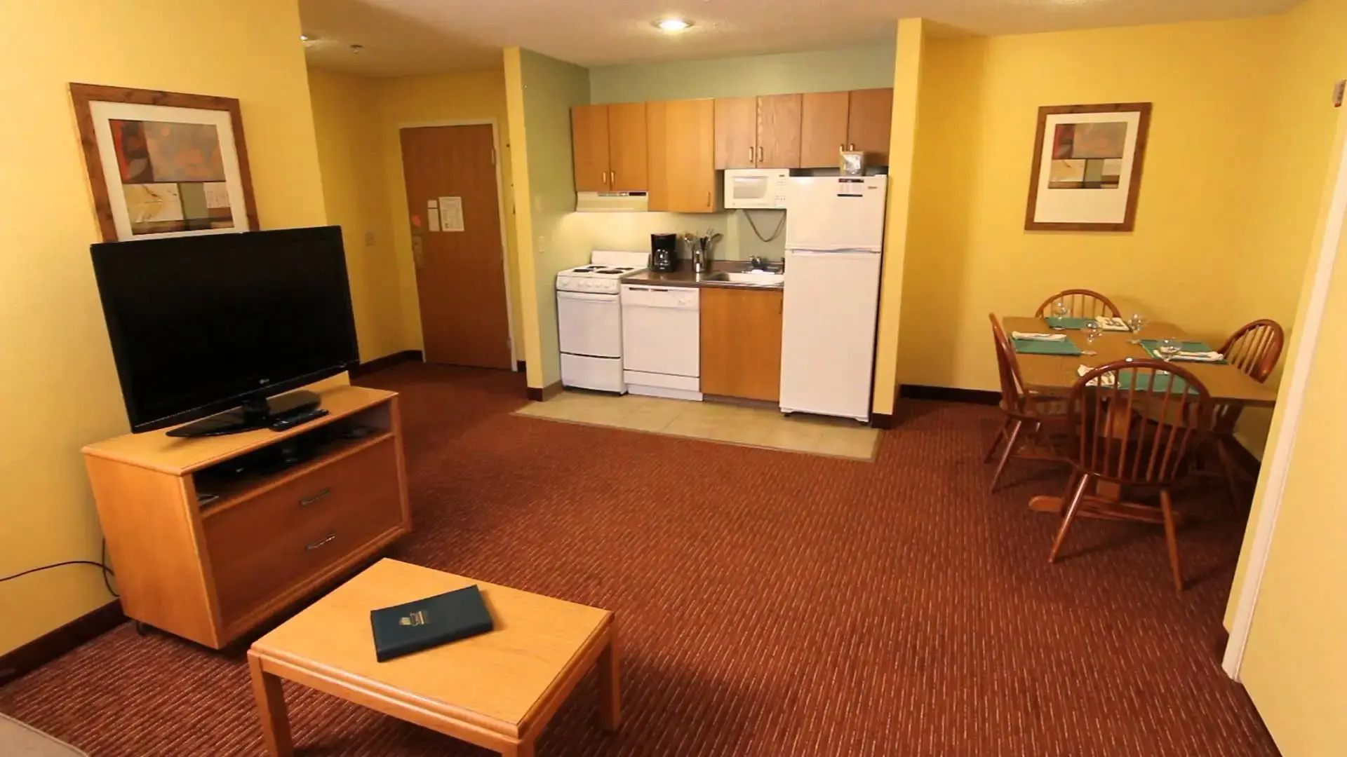 Grand Summit Hotel
