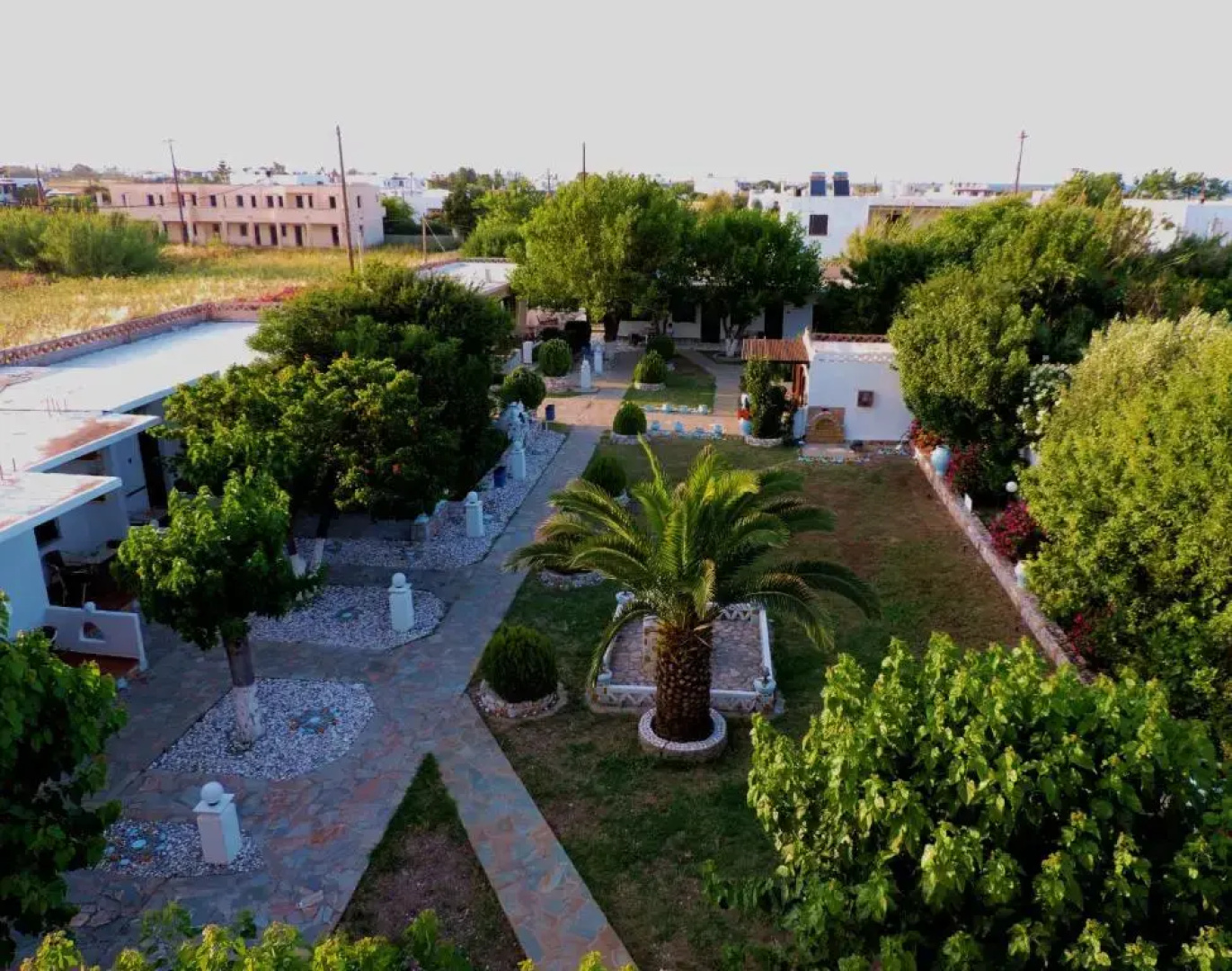 Avra Studios & Apartments