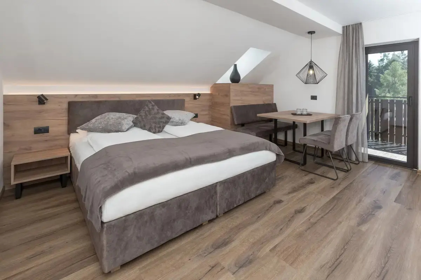 Aparthotel Familiaris - Family Apartments - Pools & Spa in the Dolomites