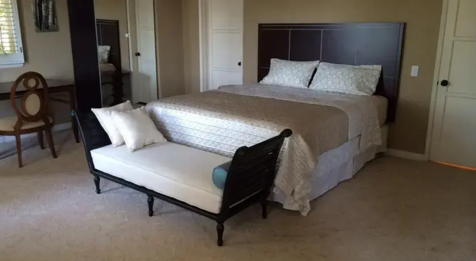 Private Bungalow at 5 Star Resort 2 Rooms Suite