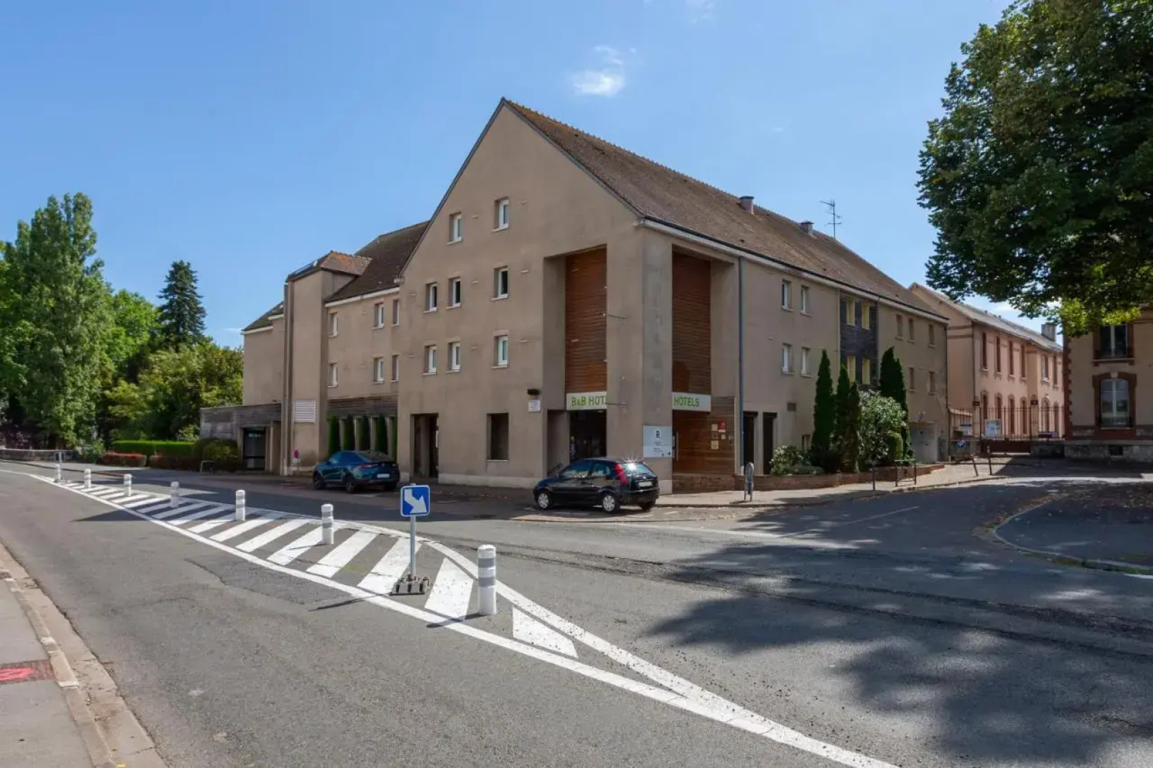 B&B HOTEL Chartres Centre Cathédrale