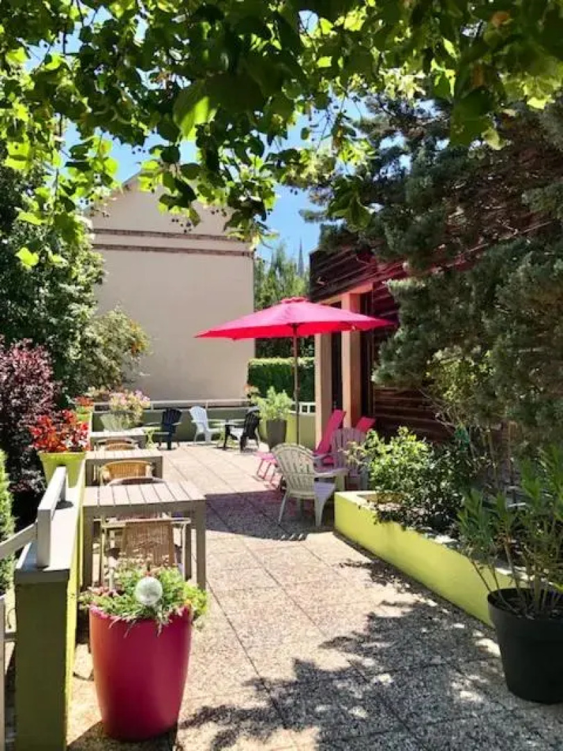 B&B HOTEL Chartres Centre Cathédrale