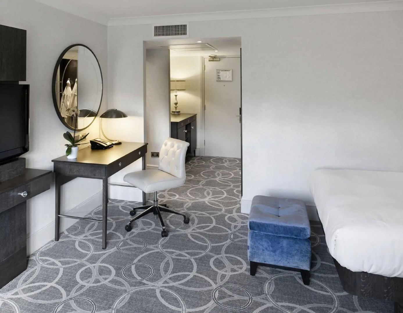 DoubleTree by Hilton St. Anne's Manor