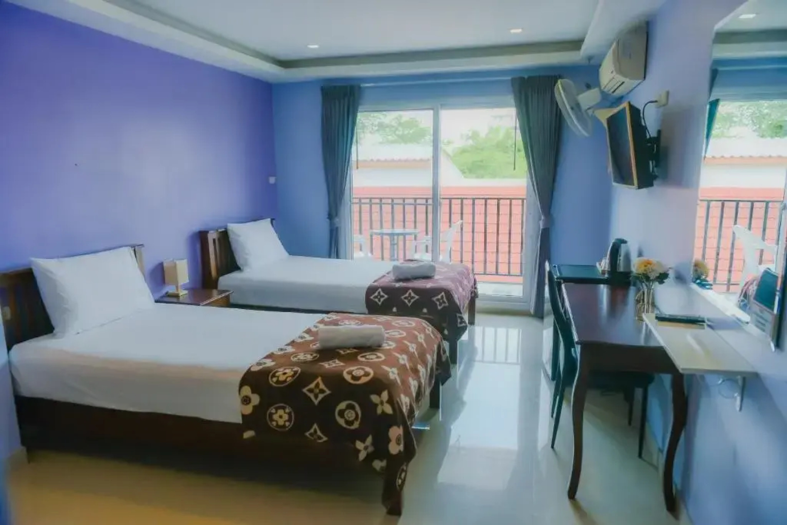 Patumnak Beach Guesthouse
