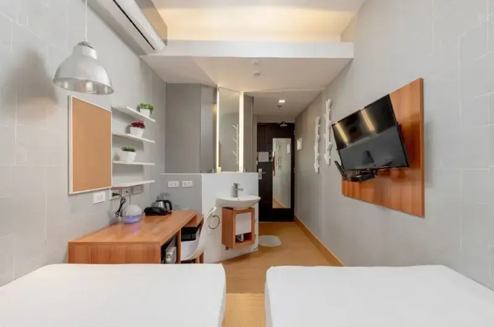Selah Pods Hotel Manila
