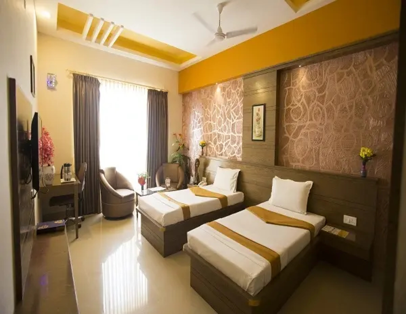 Hotel AMR EVVERGREEN