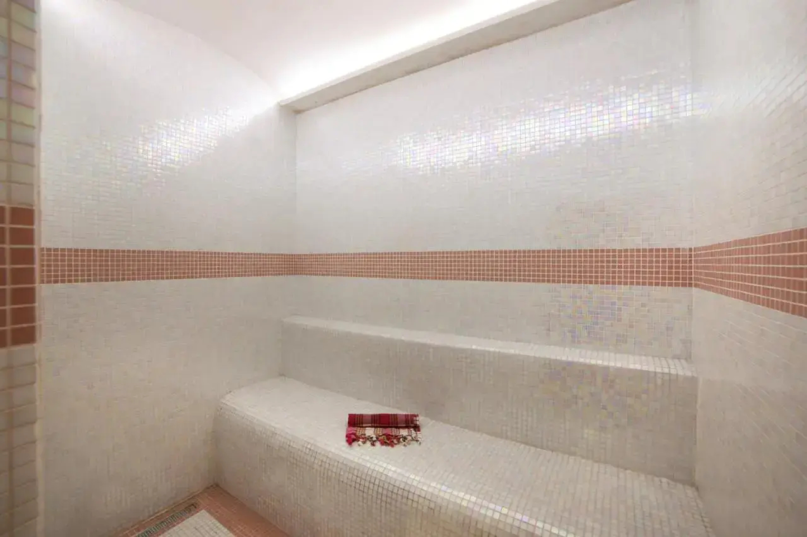 Skalion Hotel
