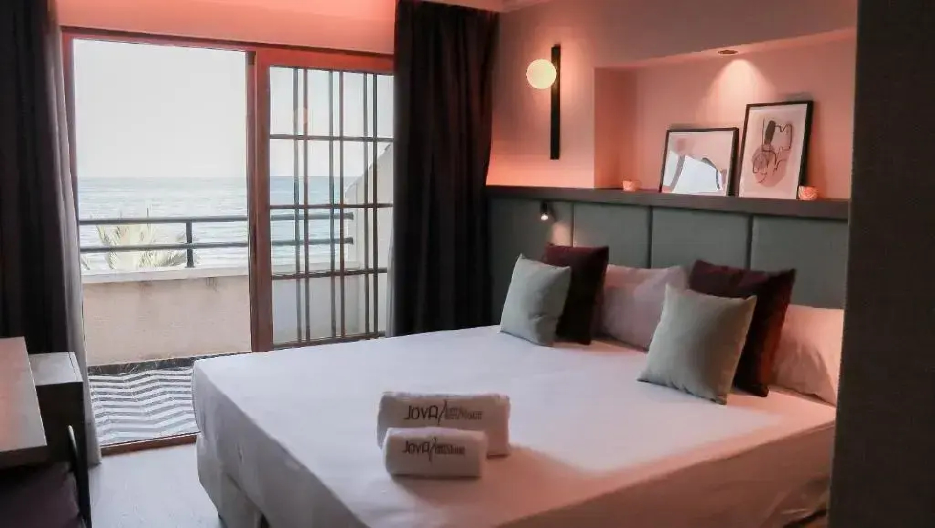JovA Hotel