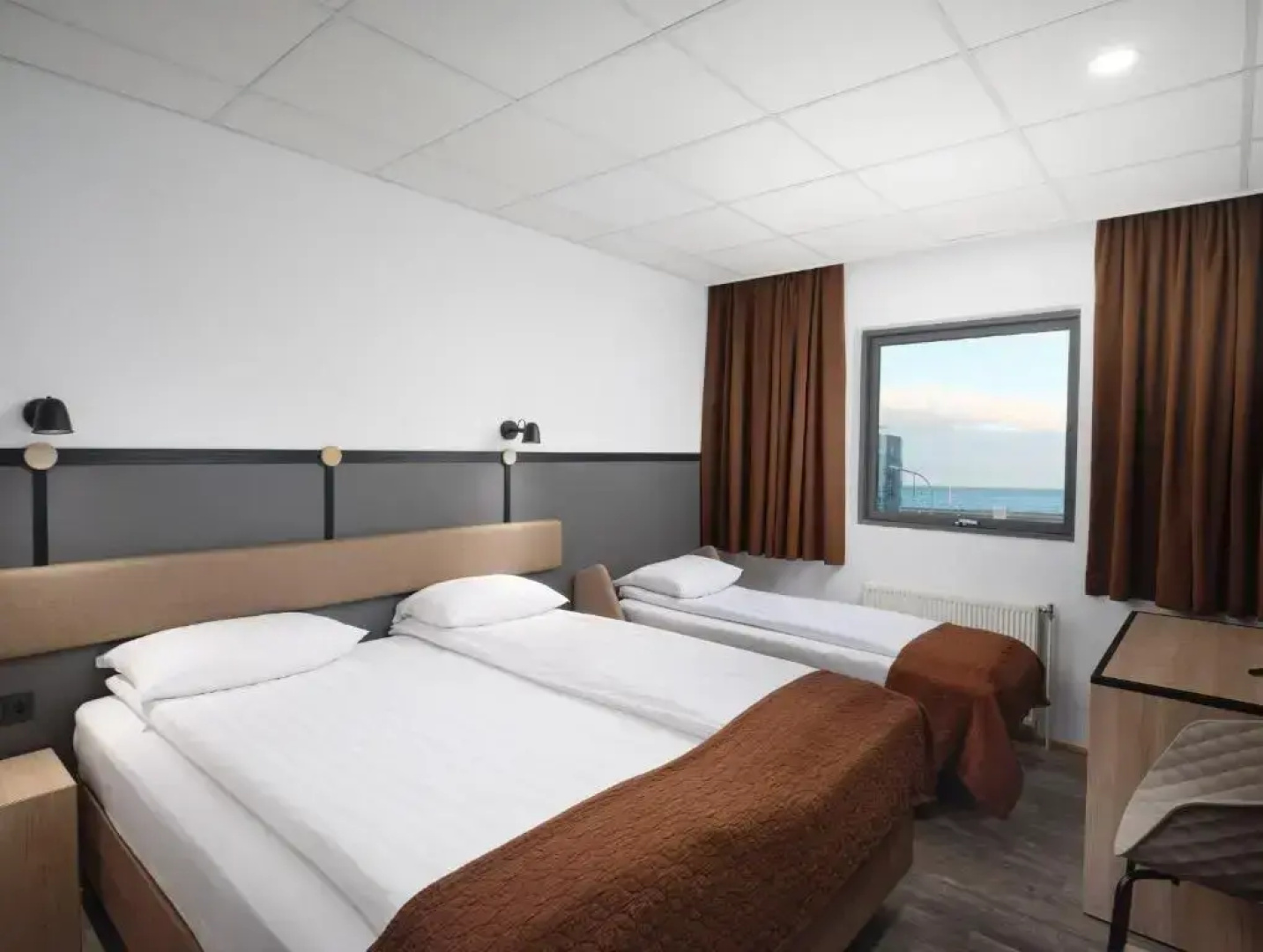 Hotel Cabin