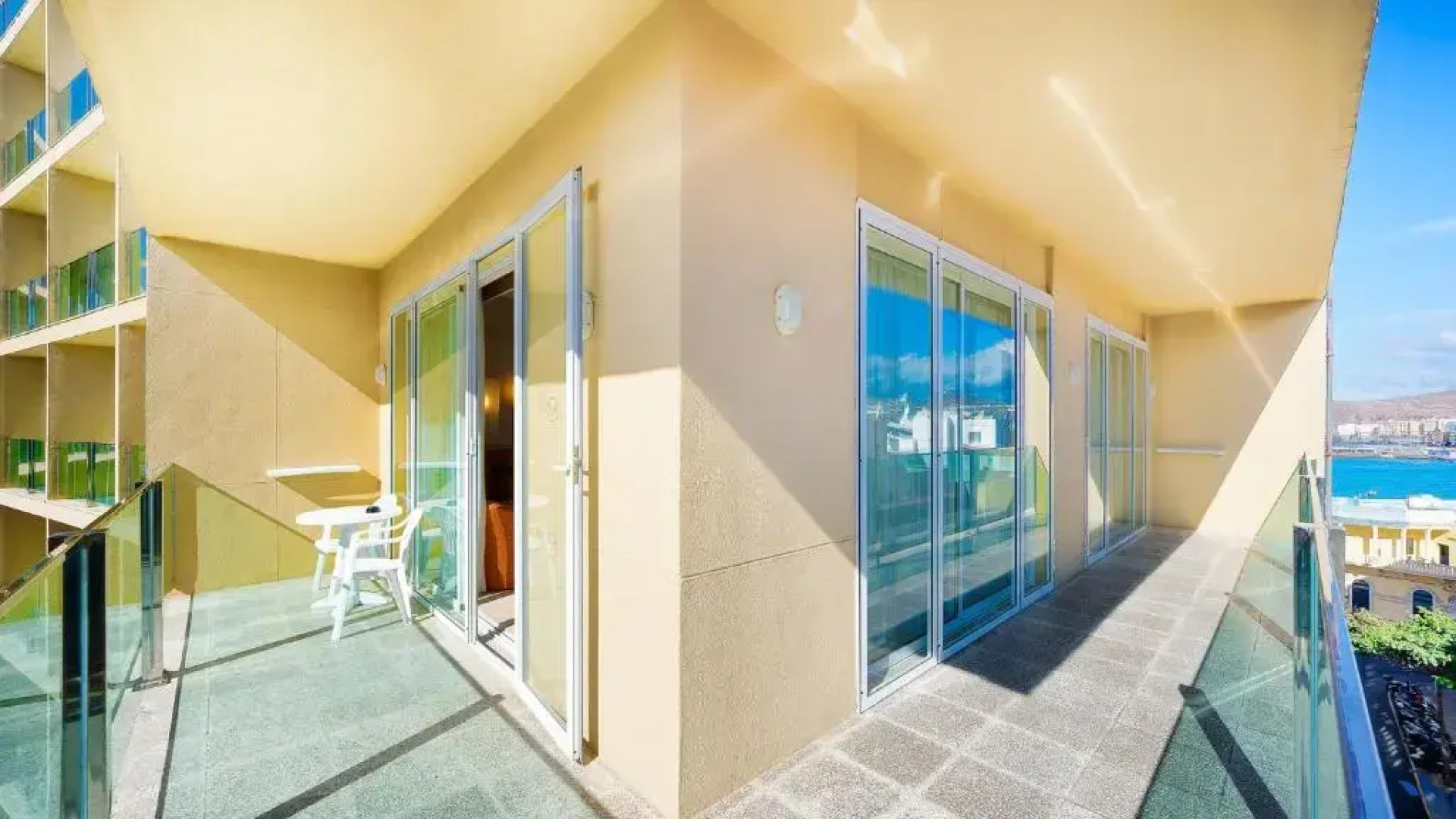 Отель Bull Reina Isabel & Spa