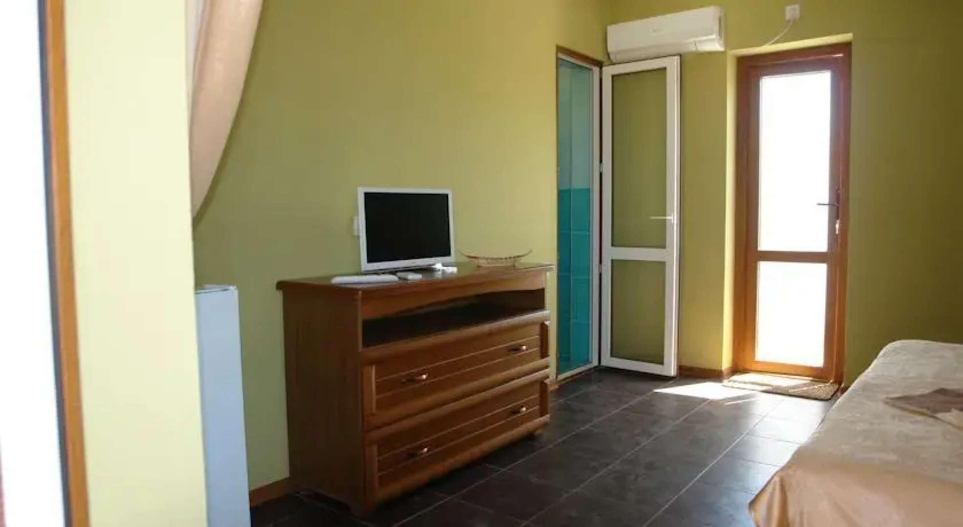 Zhemchuzhina Meganoma Guest House